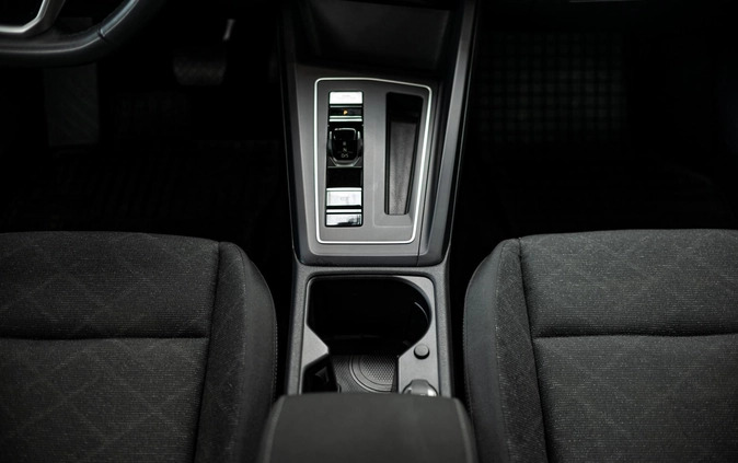Volkswagen Golf cena 82900 przebieg: 89195, rok produkcji 2021 z Kobylin małe 352